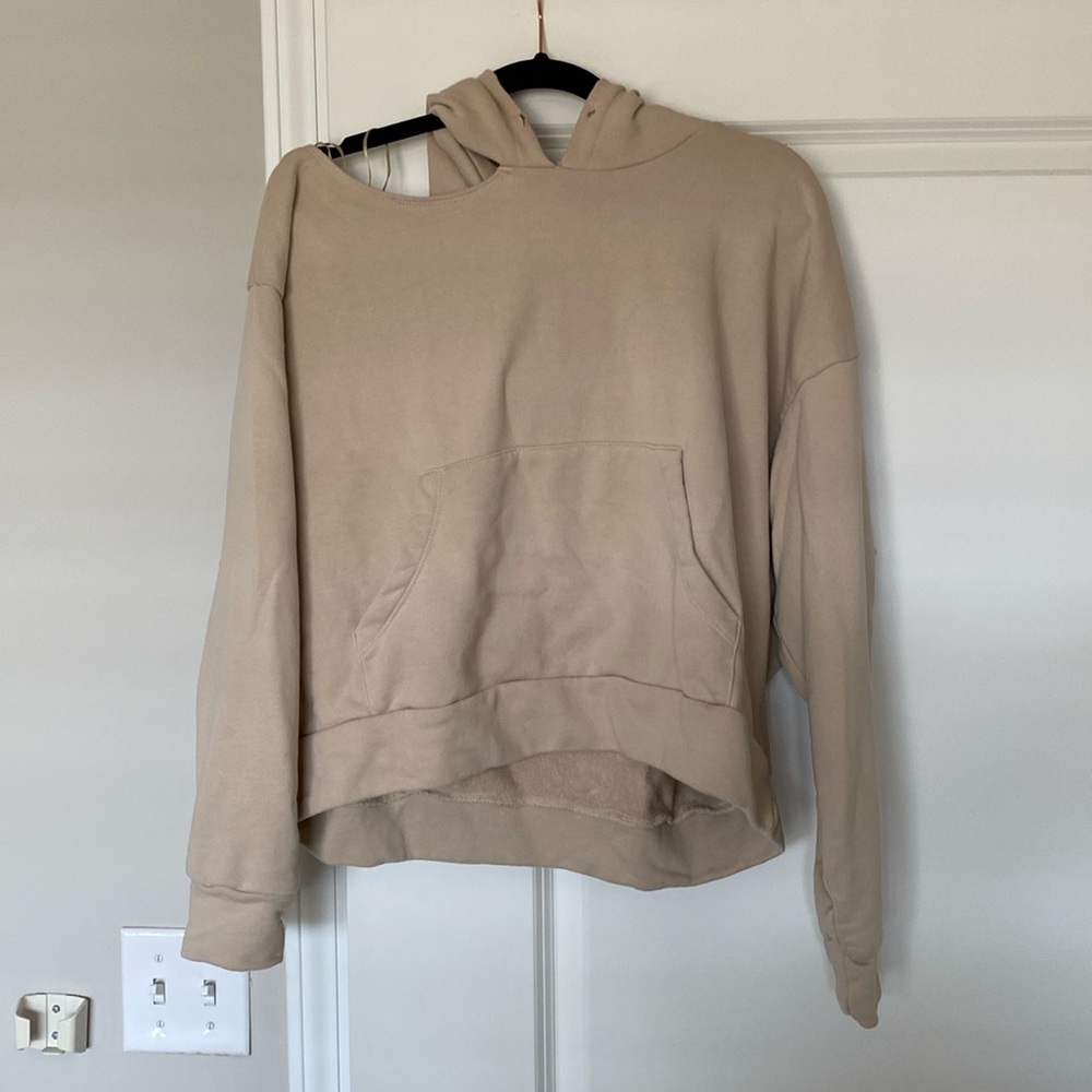 Tan cutout crop hoodie (s)